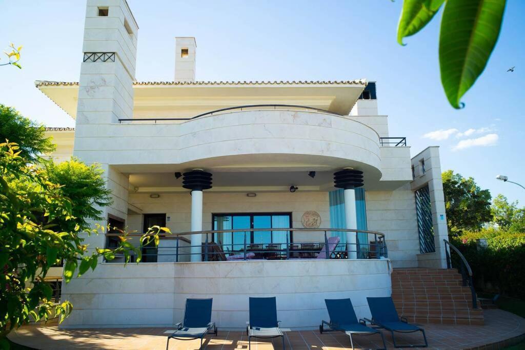 Beachside Villa in Puerto Marina, Benalmádena Exterior foto